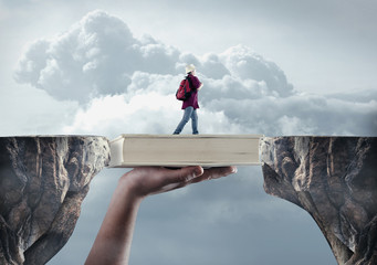 100句英语句子（谚语和名言一共一百句）<带中文翻译>