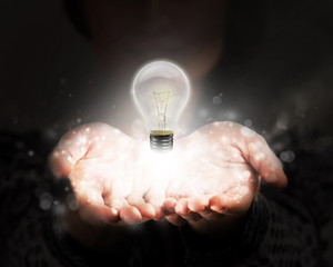 100句英语句子（谚语和名言一共一百句）<带中文翻译>